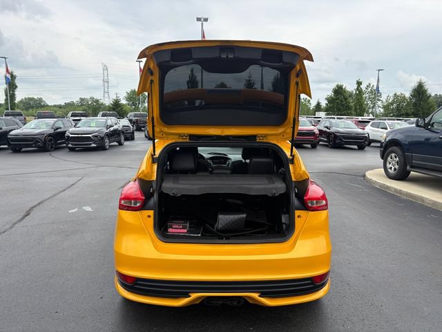 Used 2016 Ford Focus ST w/ Equipment Group 401A FWD image 16
