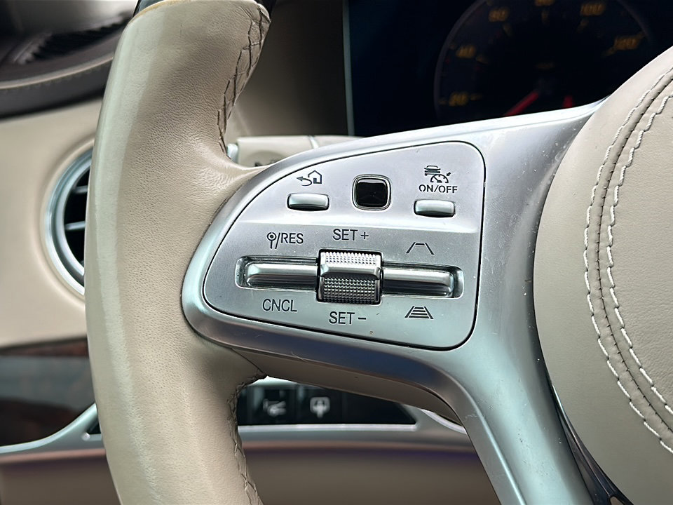 Used 2019 Mercedes-Benz S 560 Sedan image 30
