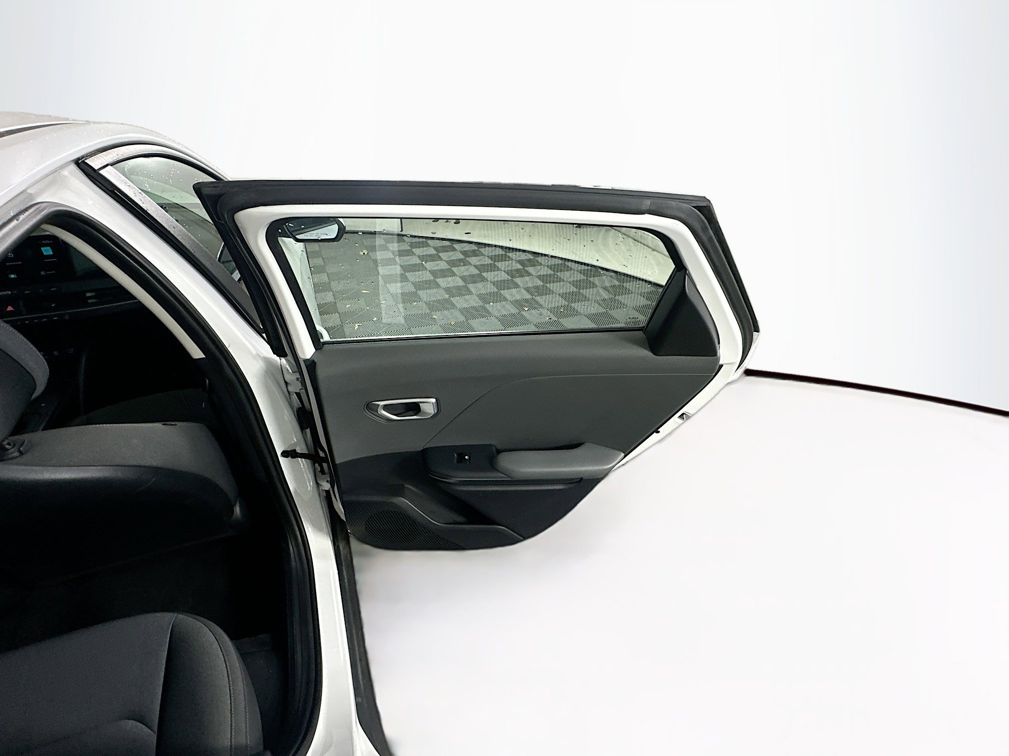 Used 2025 Kia K4 LXS image 28