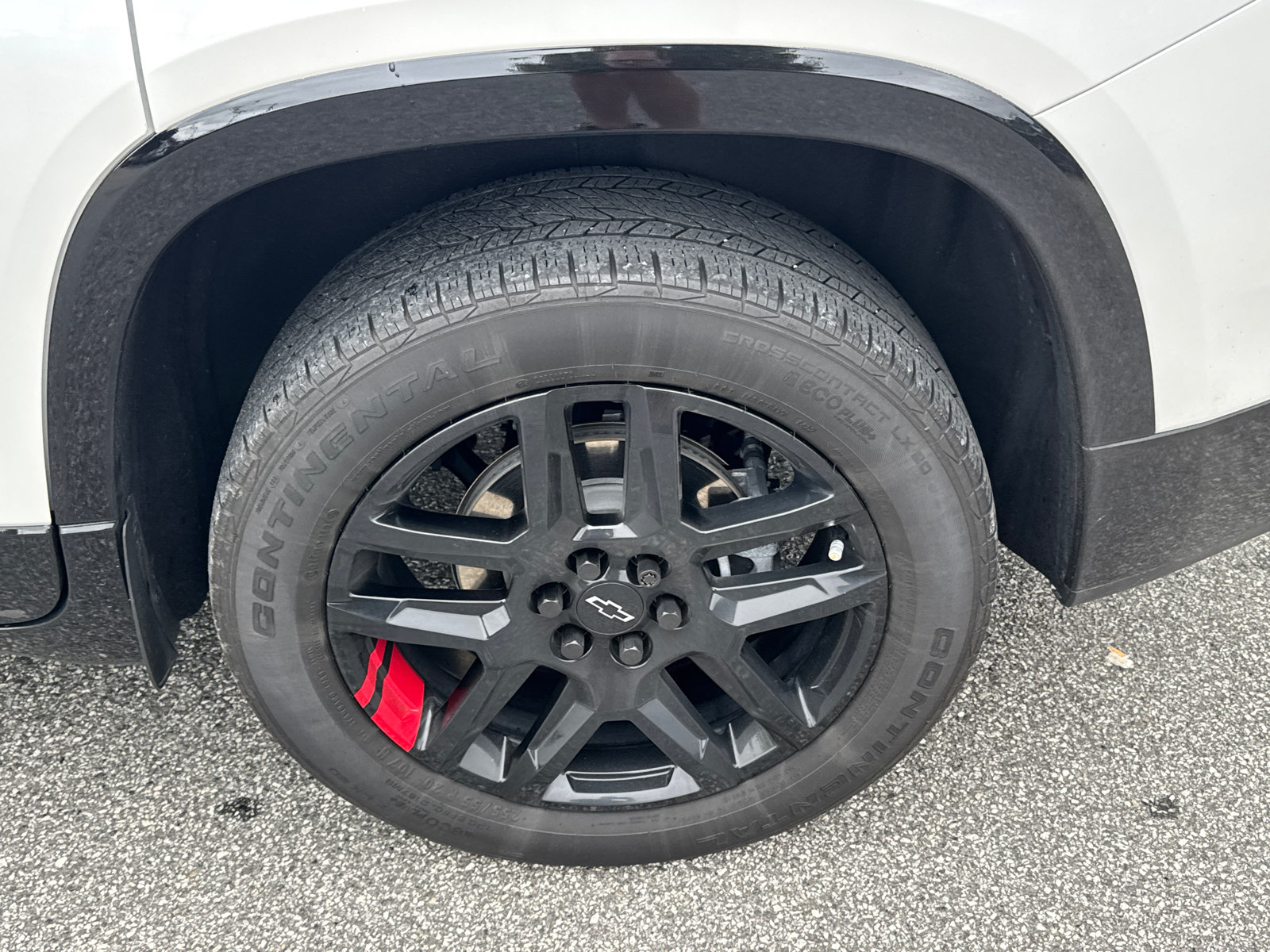 Used 2022 Chevrolet Traverse Premier w/ Redline Edition FWD image 23