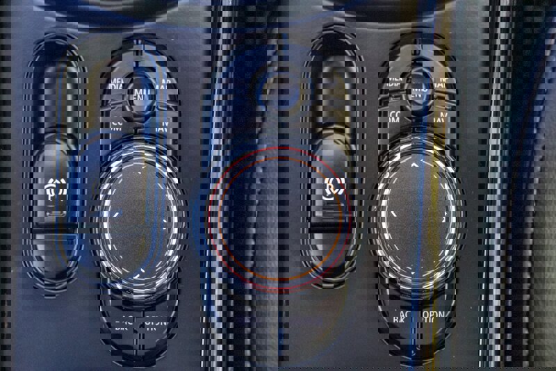 Used 2019 MINI Cooper Clubman image 17