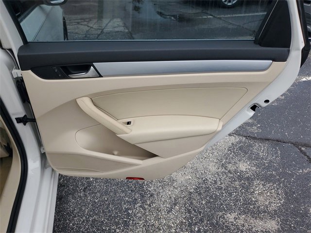 Used 2012 Volkswagen Passat 2.5 SE image 28