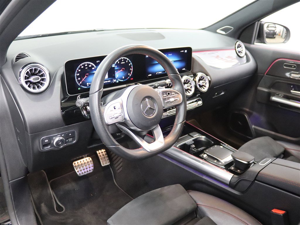 Used 2021 Mercedes-Benz GLA 35 AMG 4MATIC image 22