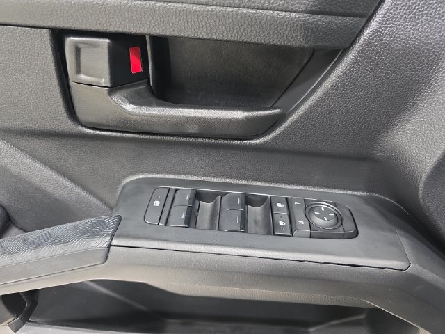 Certified 2024 Toyota Tacoma SR5 AWD/4WD image 25
