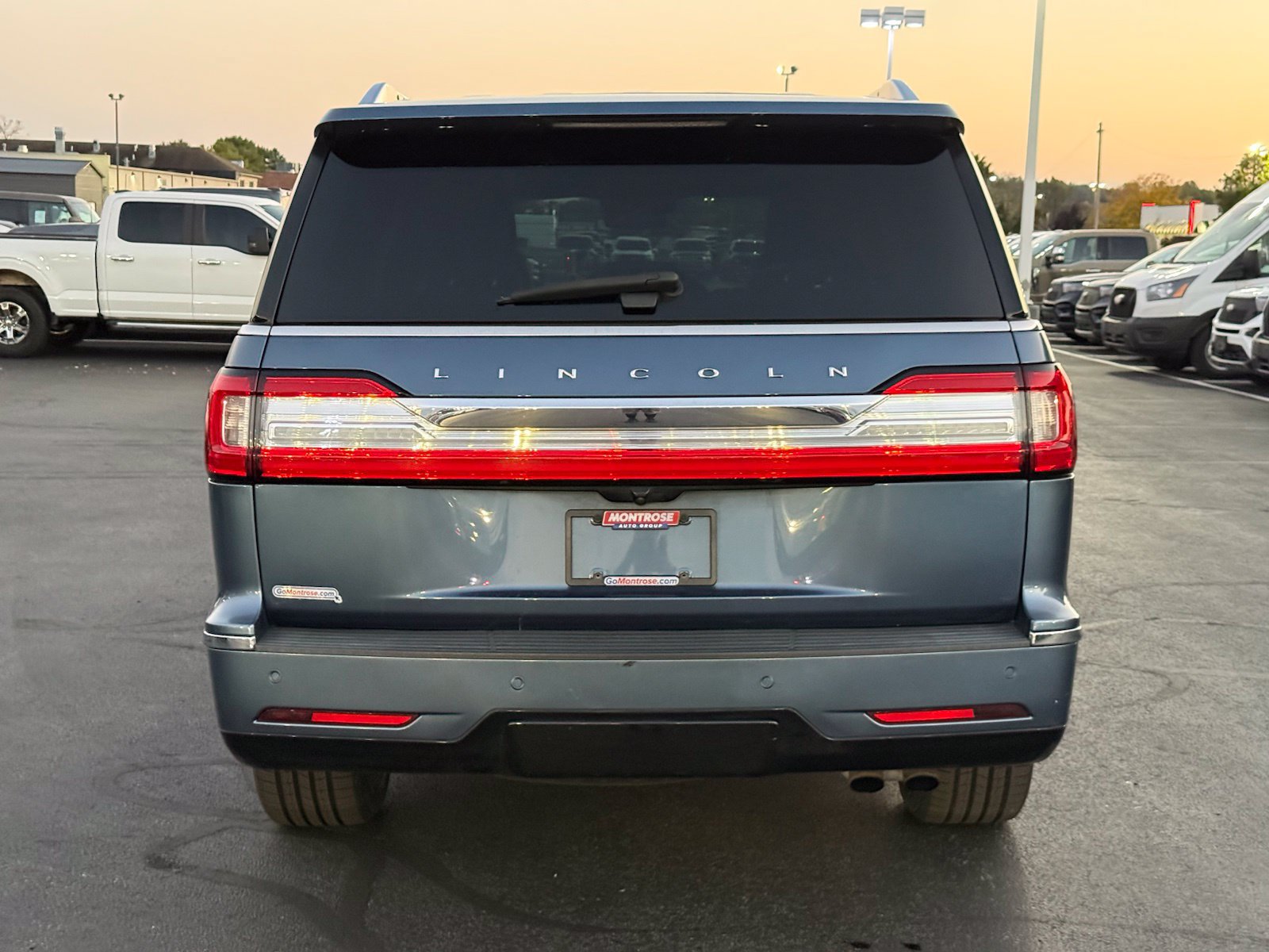 Used 2018 Lincoln Navigator Select RWD image 5