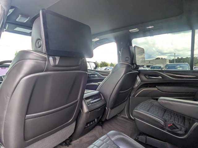 Used 2023 Cadillac Escalade ESV Premium Luxury Platinum AWD/4WD image 15