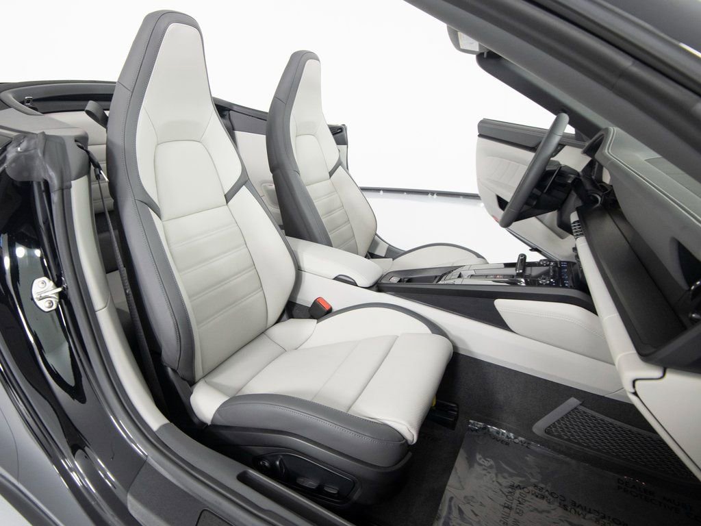 Certified 2026 Porsche 911 Carrera GTS image 39