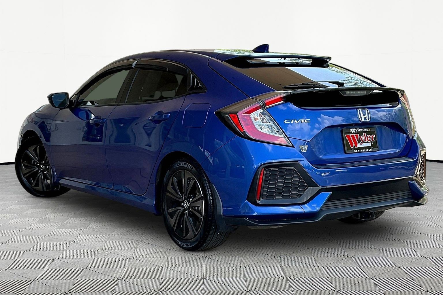Used 2019 Honda Civic EX image 4
