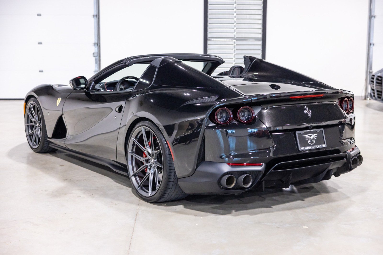 Used 2021 Ferrari 812 GTS RWD image 7