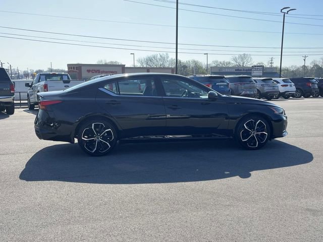 Used 2024 Nissan Altima 2.5 SR w/ SR Premium Package image 4