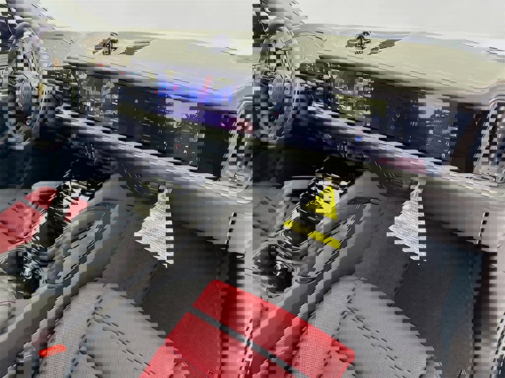 New 2026 Porsche Cayenne image 32