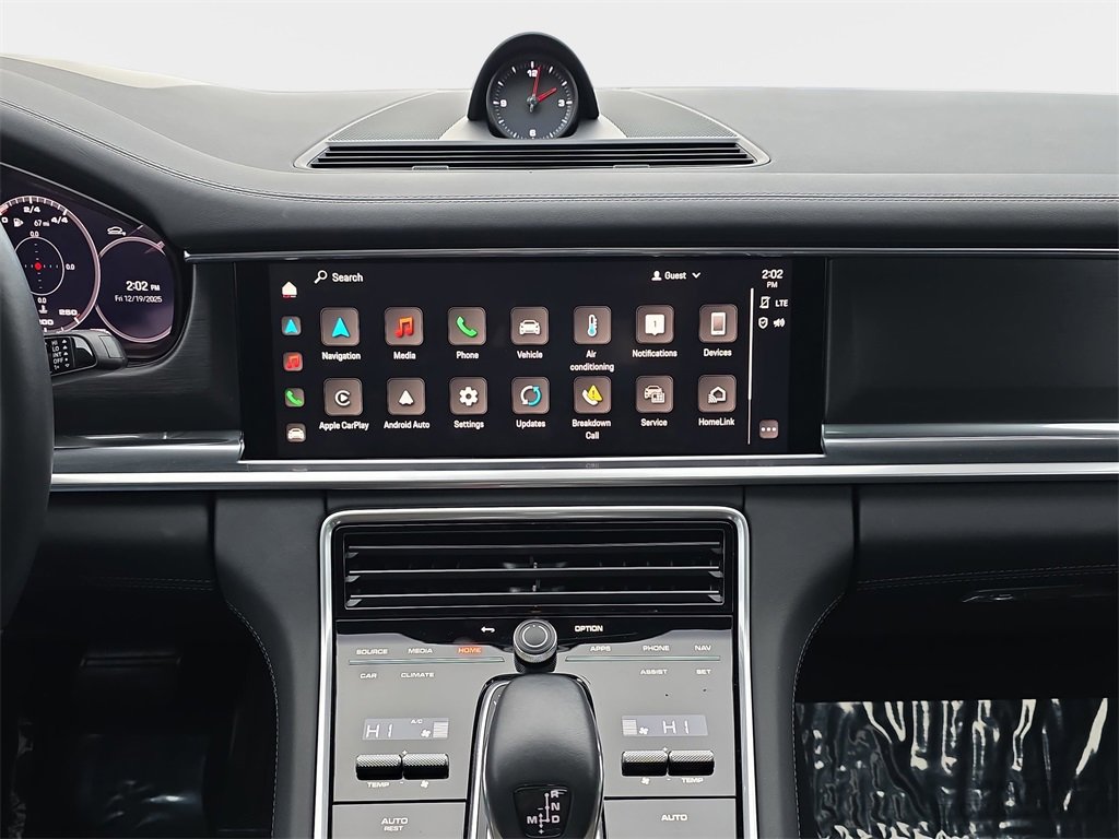 Used 2023 Porsche Panamera 4 Platinum Edition image 23