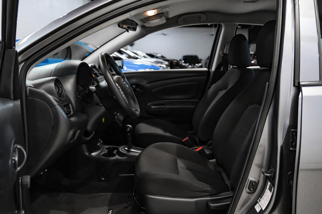 Used 2019 Nissan Versa S Plus FWD image 3
