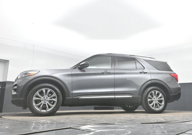 Used 2021 Ford Explorer Limited w/ Equipment Group 301A AWD/4WD image 50