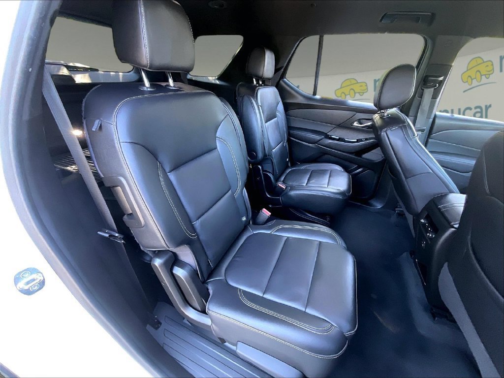 Used 2022 Chevrolet Traverse LT AWD/4WD image 16