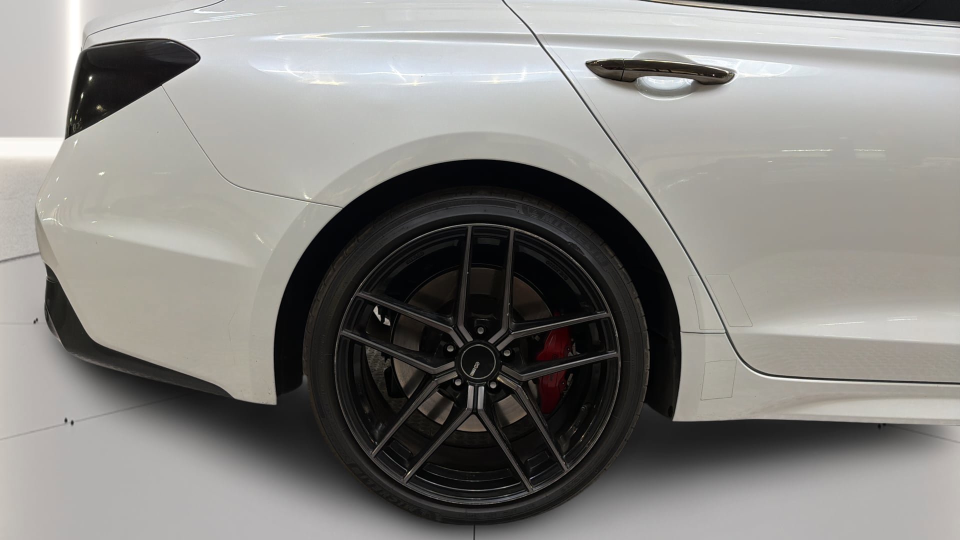 Used 2020 Genesis G70 3.3T w/ Sport Package image 37