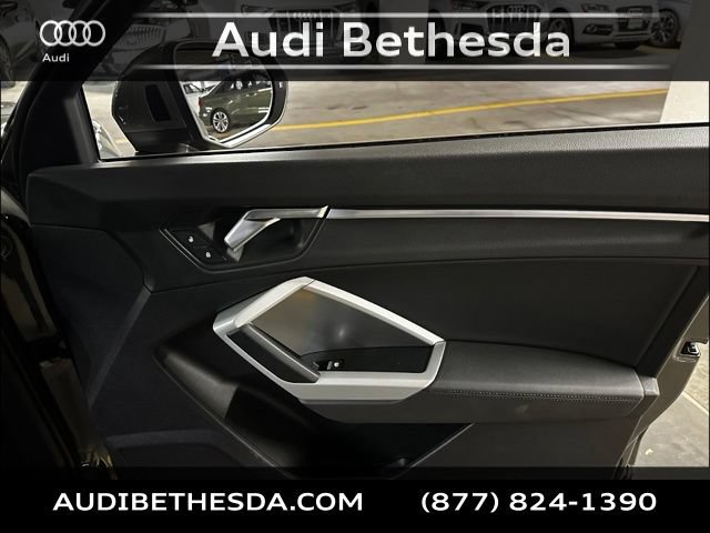 Used 2020 Audi Q3 2.0T Premium w/ Convenience Package AWD/4WD image 29