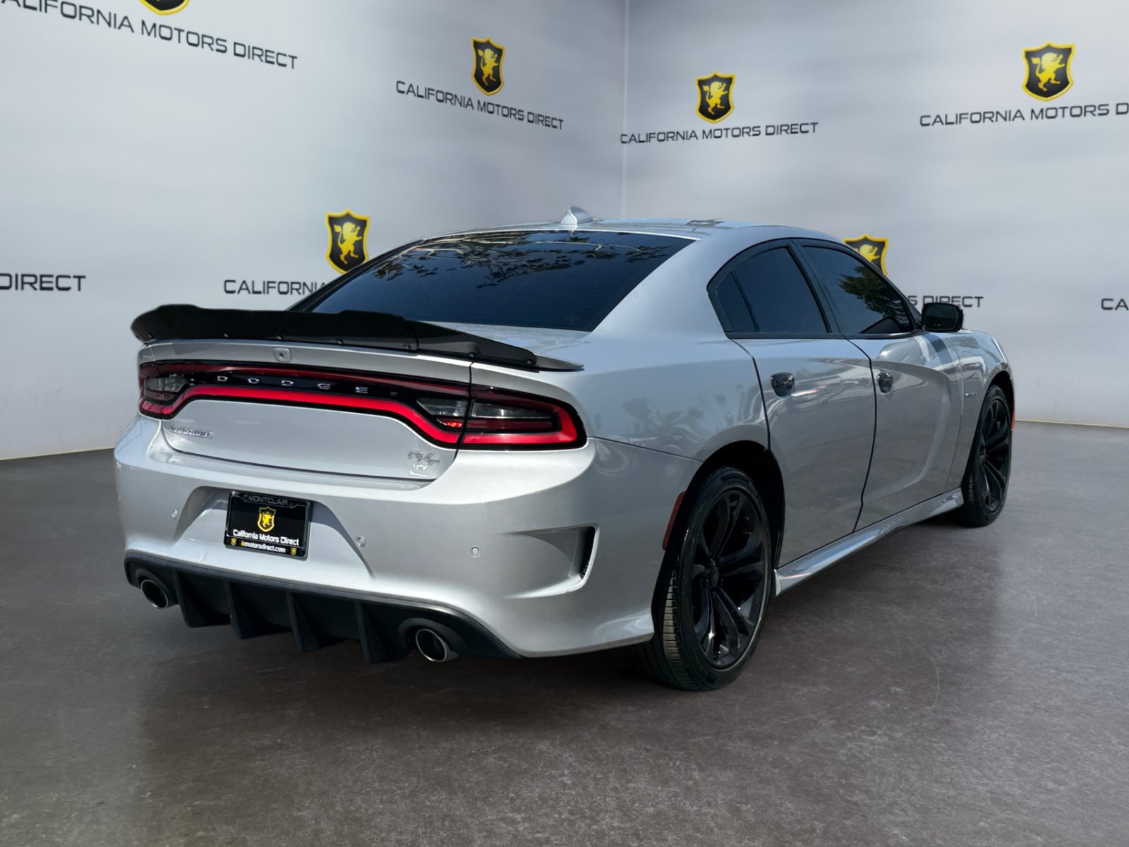 Used 2020 Dodge Charger R/T w/ Navigation & Travel Group RWD image 5