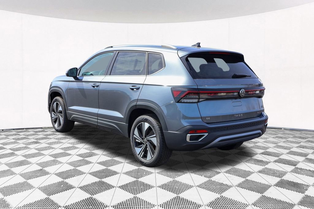 Used 2025 Volkswagen Taos SE image 12