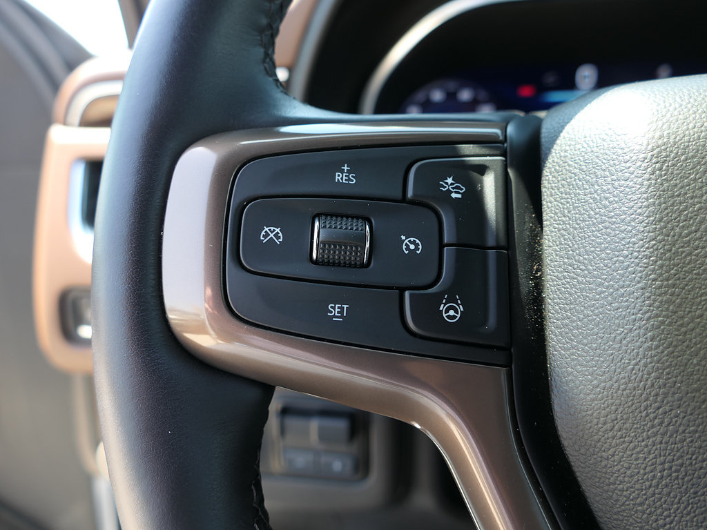 Used 2024 Chevrolet Suburban High Country w/ Advanced Technology Package AWD/4WD image 16