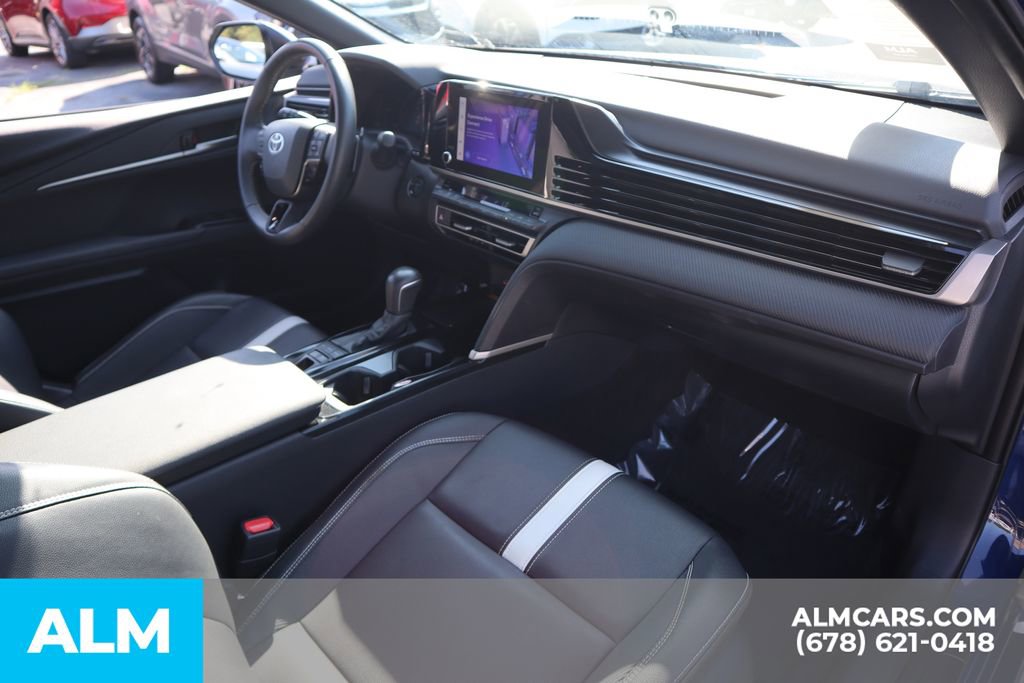 Used 2025 Toyota Camry SE image 25