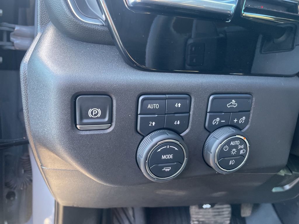 Used 2024 Chevrolet Silverado 1500 LT Trail Boss w/ Convenience Package II image 19