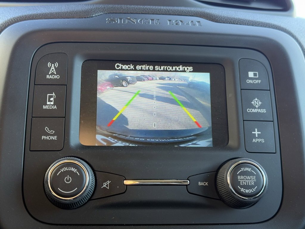 Used 2017 Jeep Renegade Latitude image 16