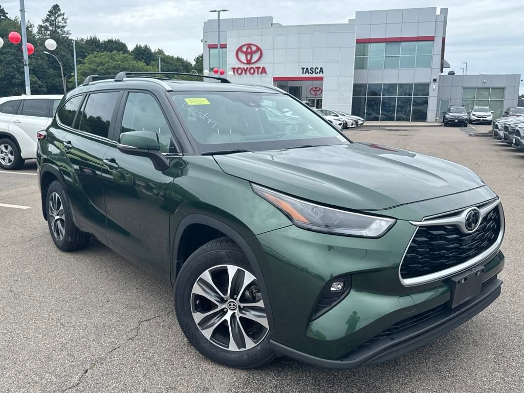 Used 2023 Toyota Highlander XLE