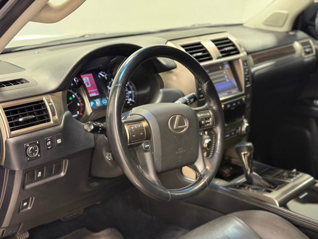 Used 2016 Lexus GX 460 w/ Navigation Package image 36