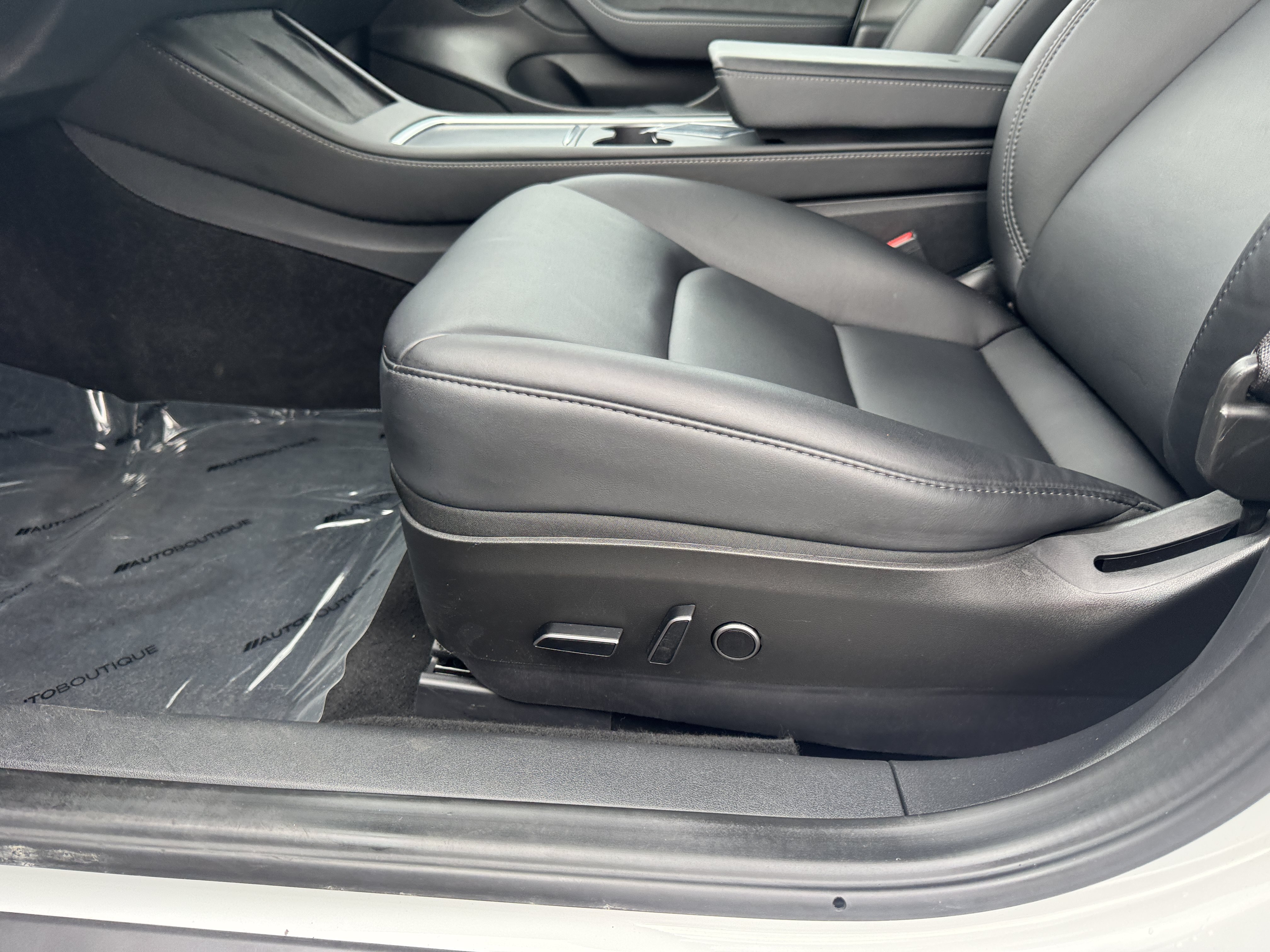 Used 2023 Tesla Model 3 Standard Range RWD image 33