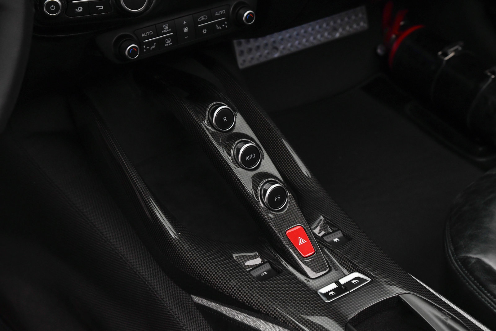 Used 2022 Ferrari 812 GTS RWD image 33