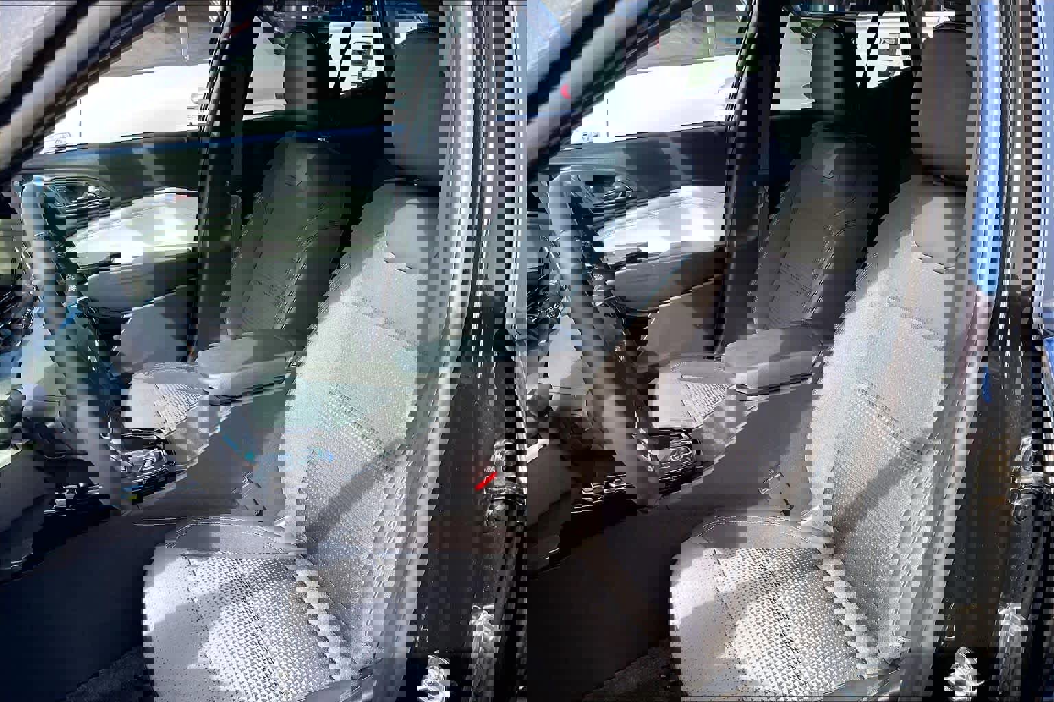 Certified 2024 Chevrolet Trax LT w/ Driver Confidence Package image 23