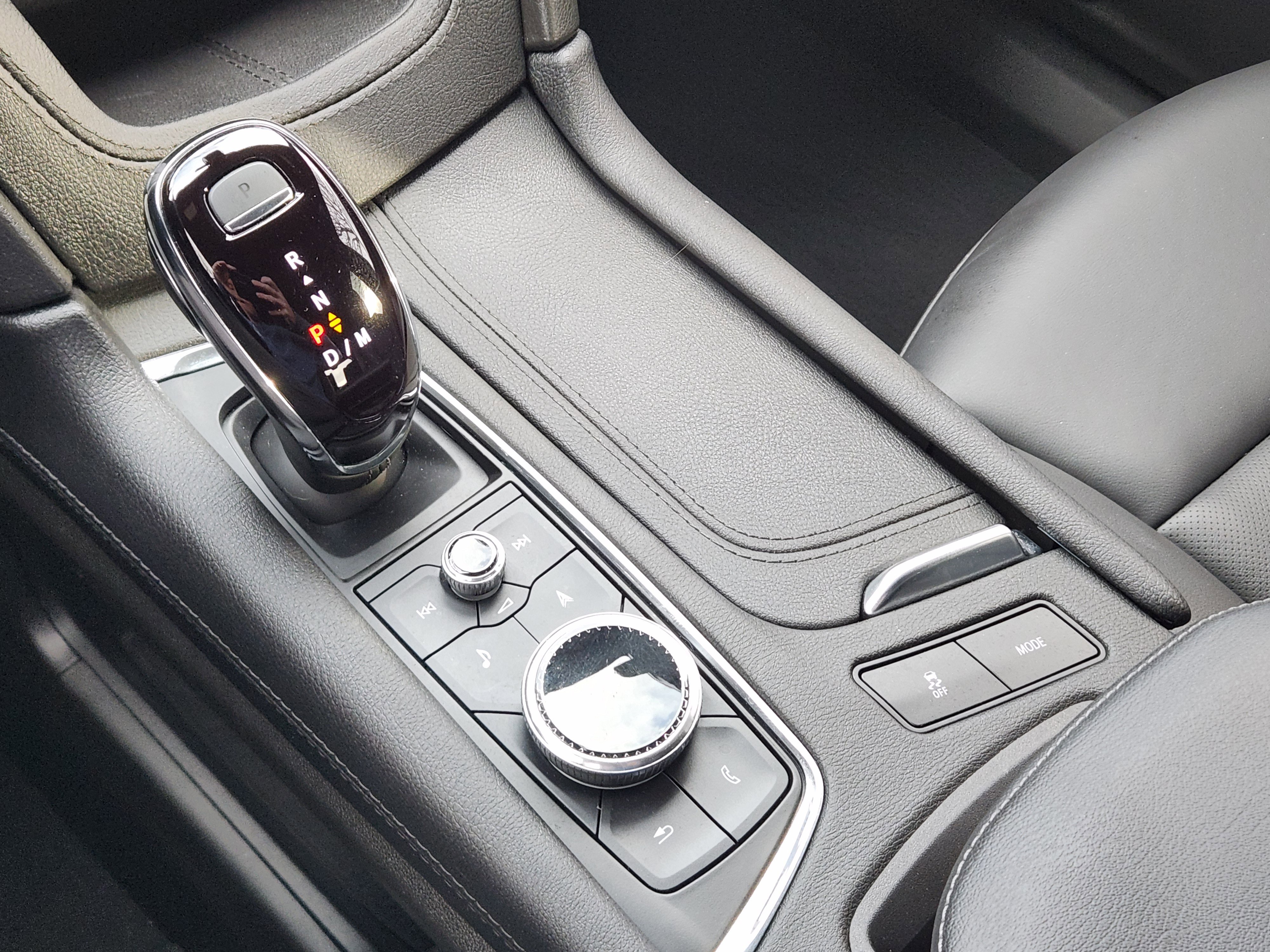 Used 2023 Cadillac XT6 Premium Luxury w/ Technology Package image 25