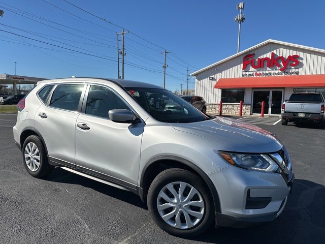 Used 2018 Nissan Rogue S image 1