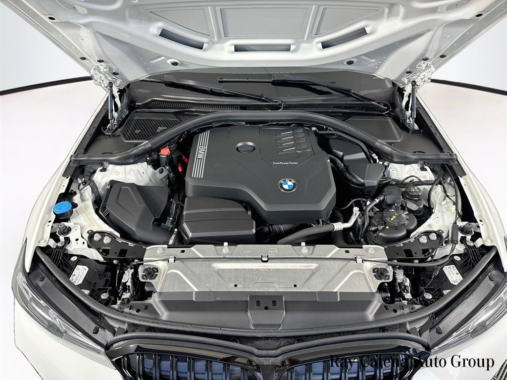 Used 2024 BMW 330i xDrive Sedan w/ M Sport Package AWD/4WD image 31