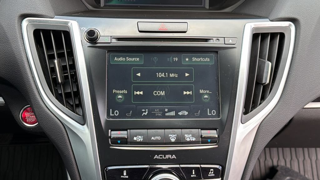 Used 2015 Acura TLX FWD image 9