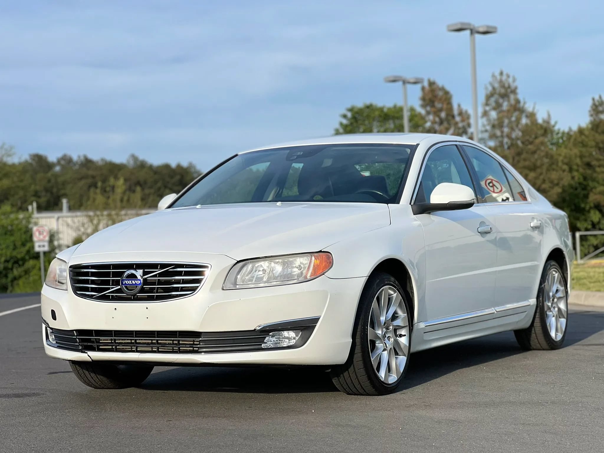 Used 2016 Volvo S80 T5 w/ Climate Package