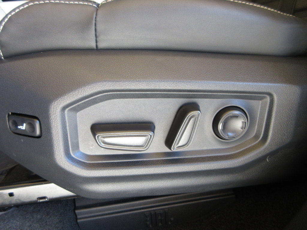 Used 2023 Toyota Tundra Capstone AWD/4WD image 12