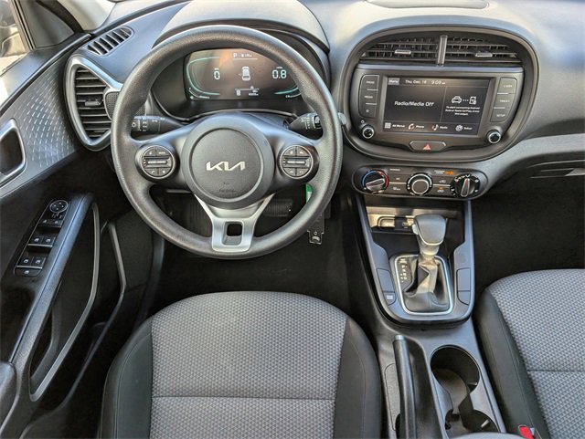 Used 2023 Kia Soul LX w/ LX Technology Package image 10