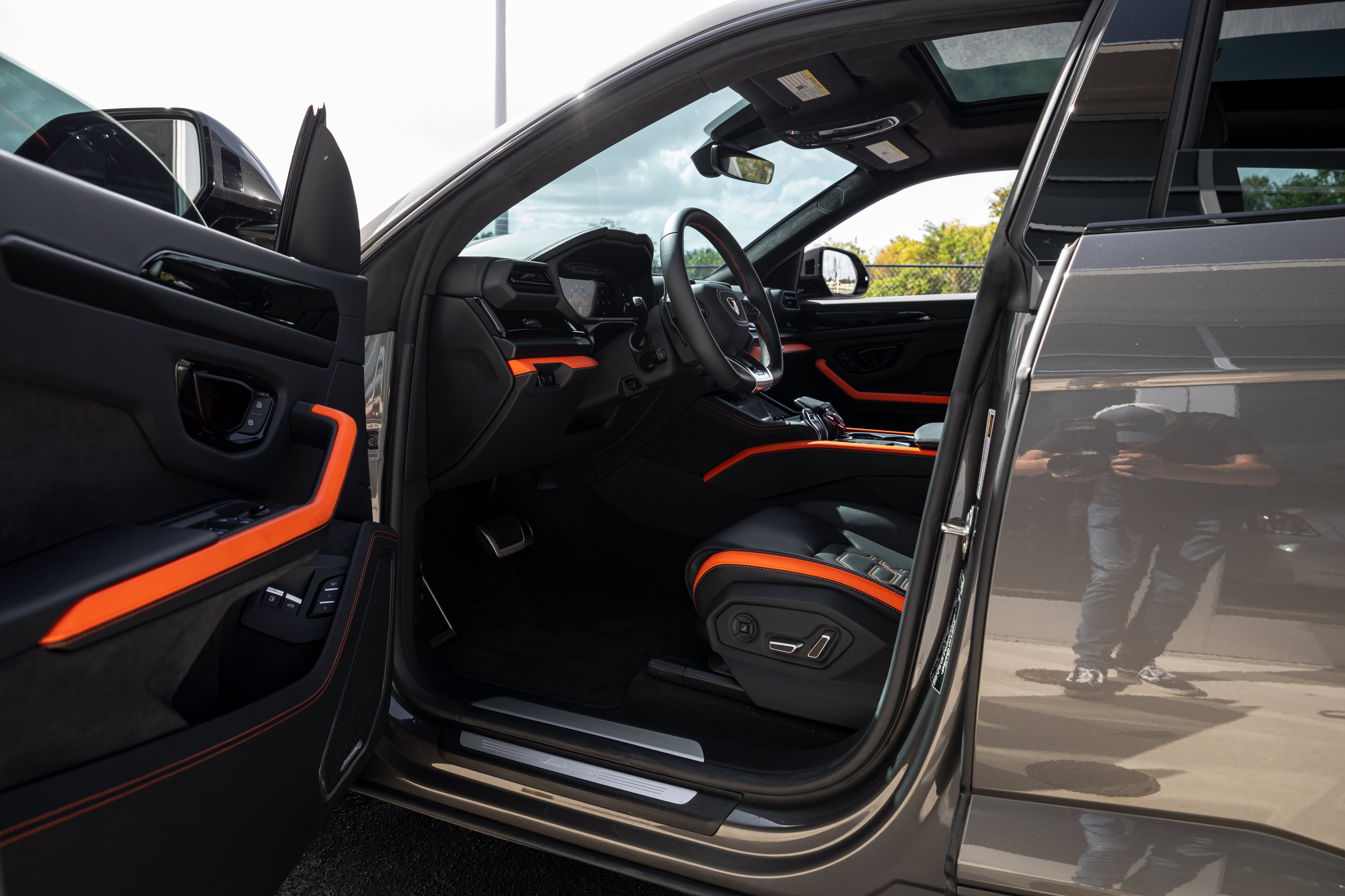 Used 2025 Lamborghini Urus Performante AWD/4WD image 15
