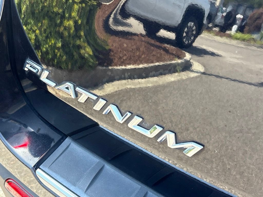 Used 2020 Ford Explorer Platinum w/ Premium Technology Package AWD/4WD image 29
