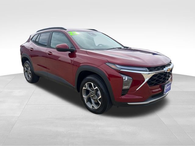 Certified 2025 Chevrolet Trax LT FWD image 9