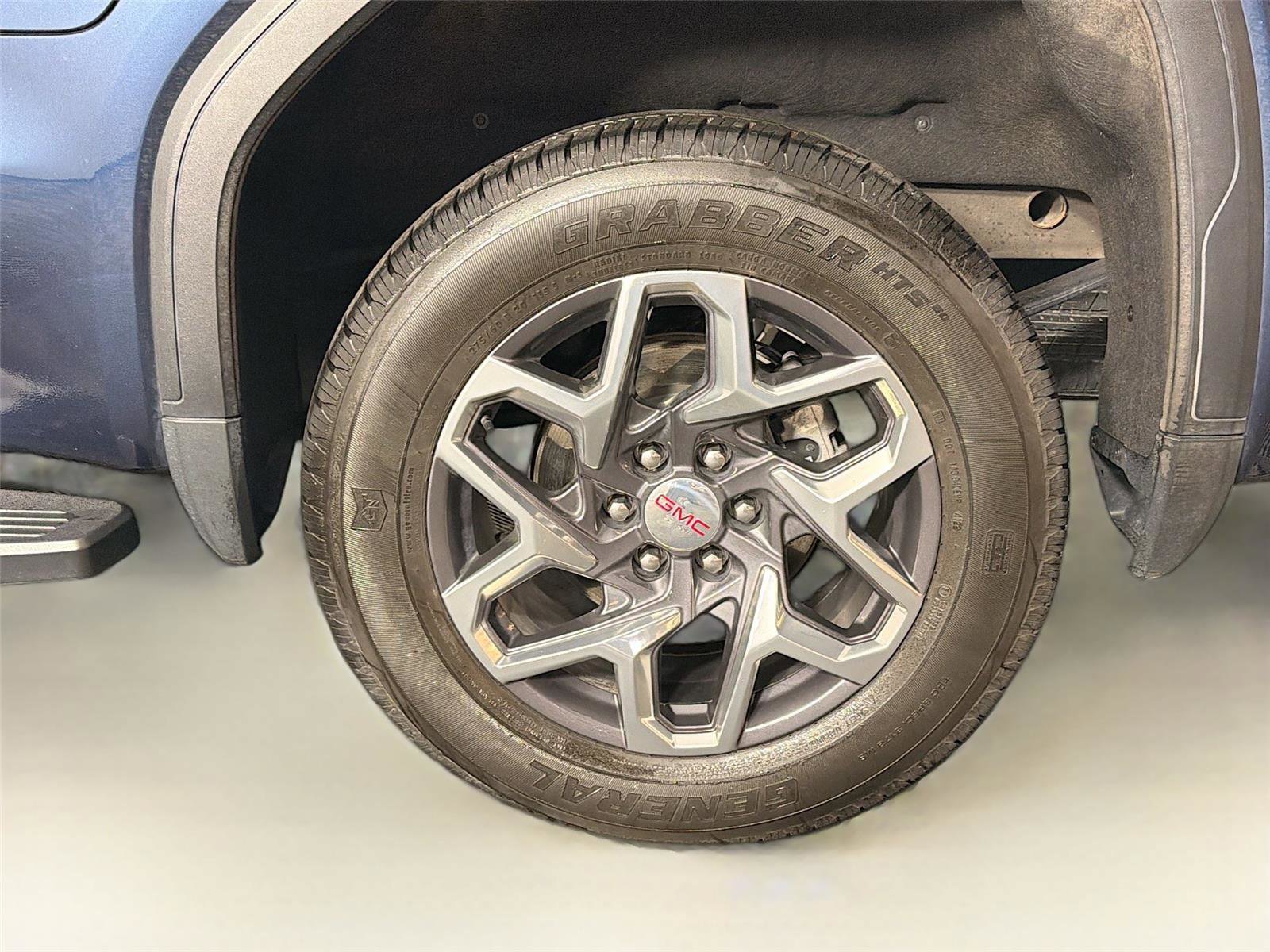 Used 2023 GMC Sierra 1500 SLT w/ SLT Premium Package image 31