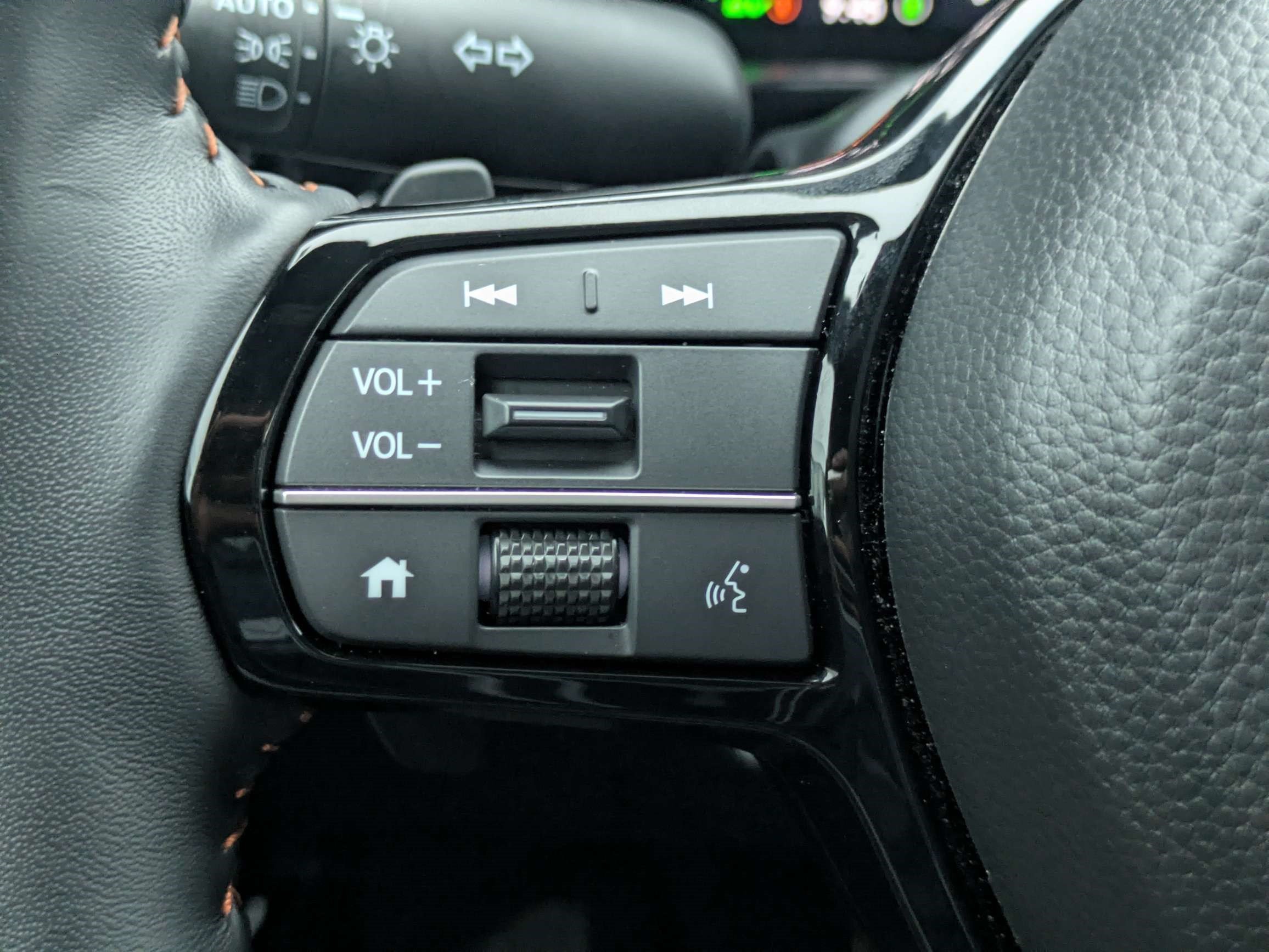 Certified 2025 Honda CR-V Sport Touring image 32