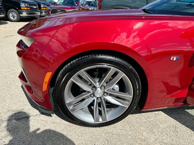 Used 2017 Chevrolet Camaro LT RWD image 36