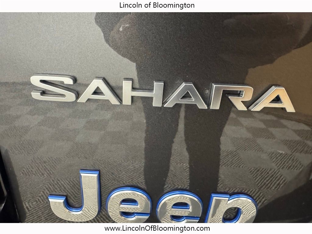 Used 2021 Jeep Wrangler Unlimited Sahara w/ Cold Weather Group image 17