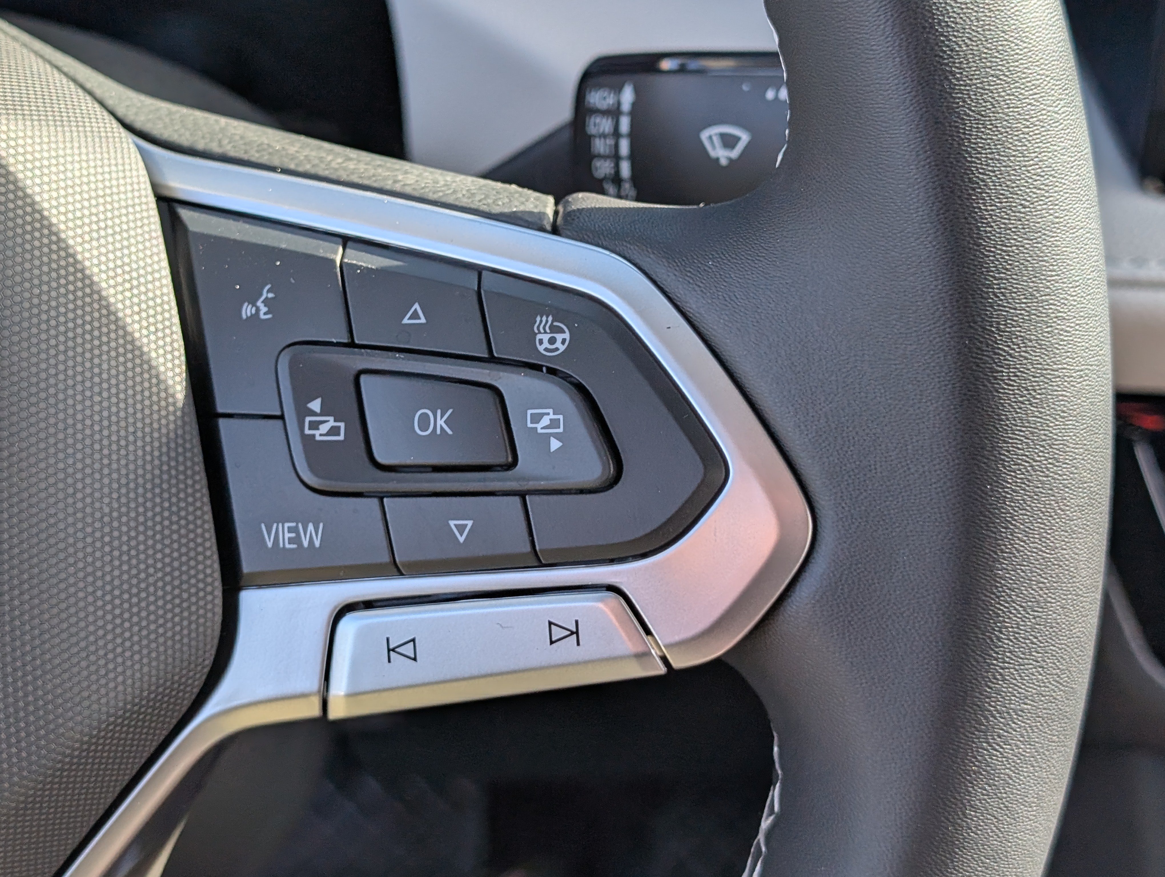 New 2027 Volkswagen Taos S FWD image 19