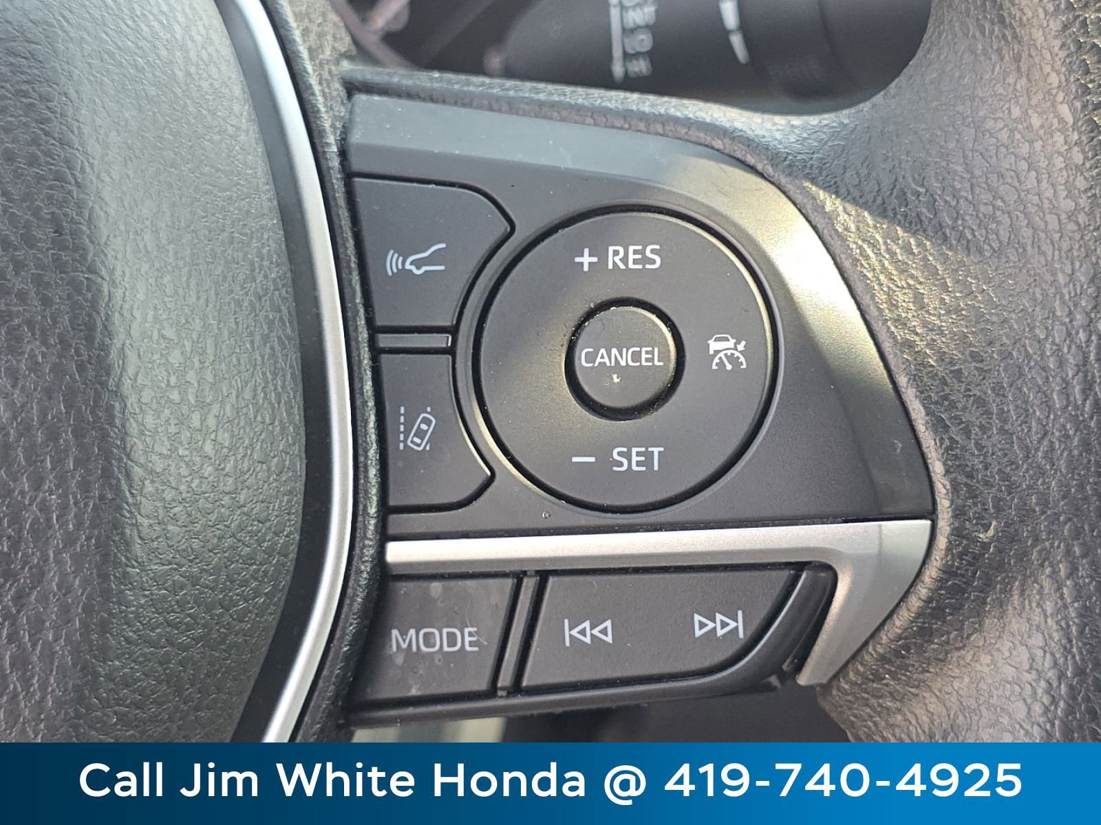Used 2024 Toyota Camry LE FWD image 31