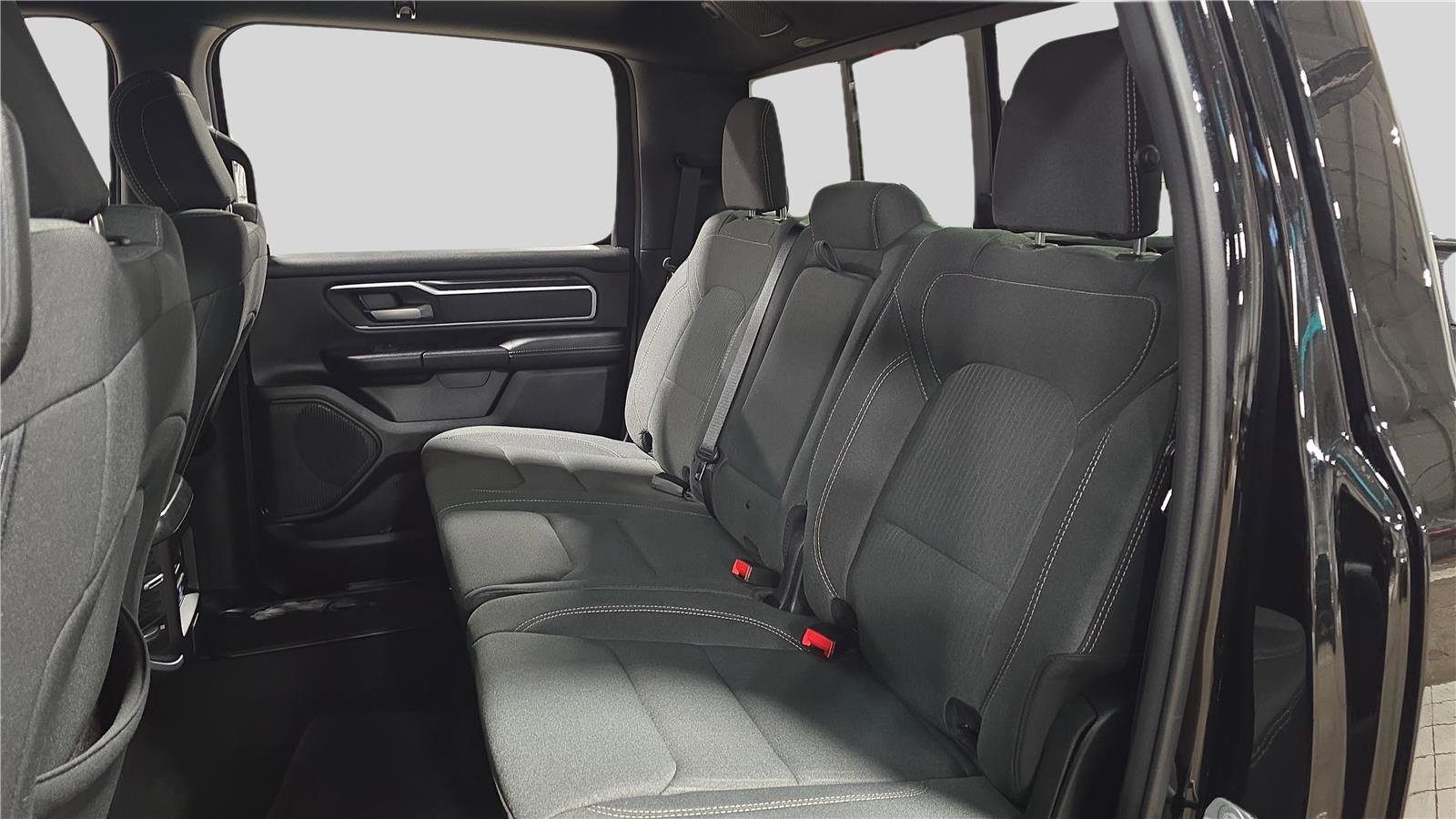 Used 2023 RAM 1500 Big Horn AWD/4WD image 18