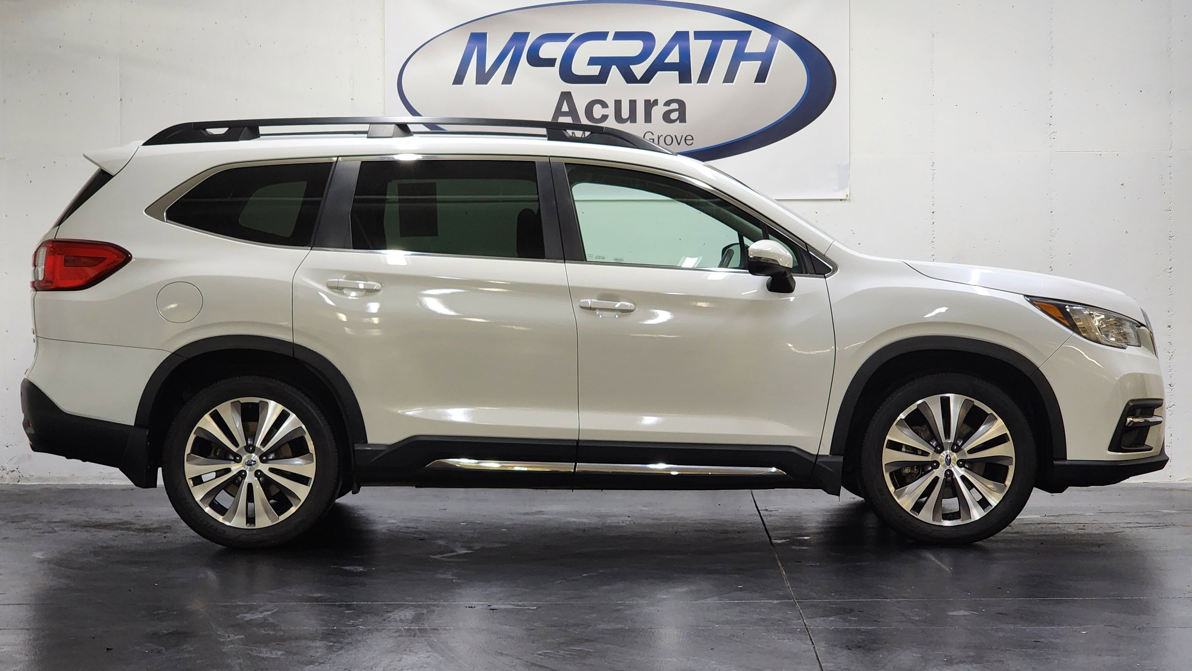 Used 2021 Subaru Ascent Limited w/ Technology Package image 3